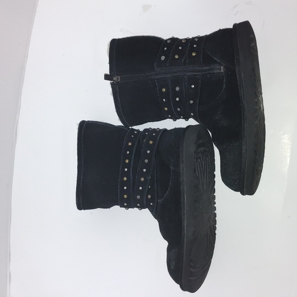 UGG Black Ankle Boots Size 5 with Slouchy Cuff and Studded Details - Picture 3 of 8